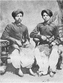 withbrother.gif (34281 bytes)